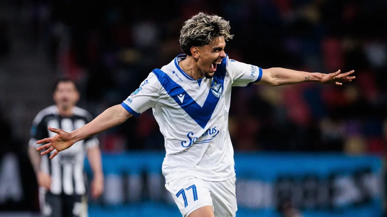 ¿Gol de Puskás? Tremenda chilena de Rolando Martínez en su triplete en Vélez vs. Central Córdoba