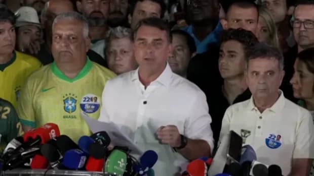 Flávio Bolsonaro rechazó la victoria de Lula da Silva: "Es imposible reconocer el resultado"