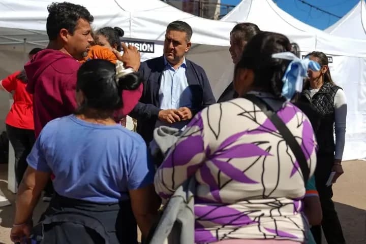 El Gobierno provincial reforzó la asistencia a familias afectadas por la crecida del río en Capital