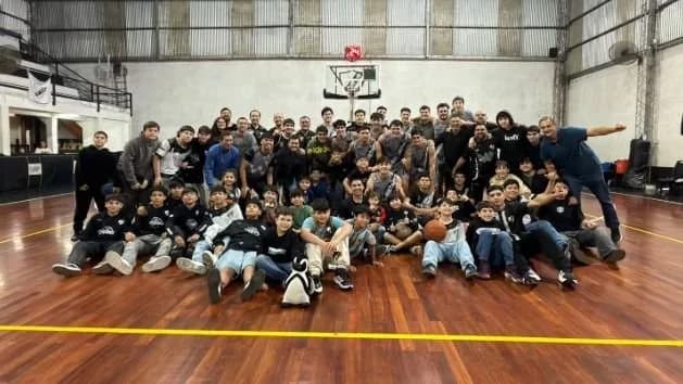 Pingüinos tomó distancia sobre San Lorenzo