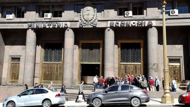 Deuda: Economía va por la renovación de casi $11 billones con posible "viento de frente"