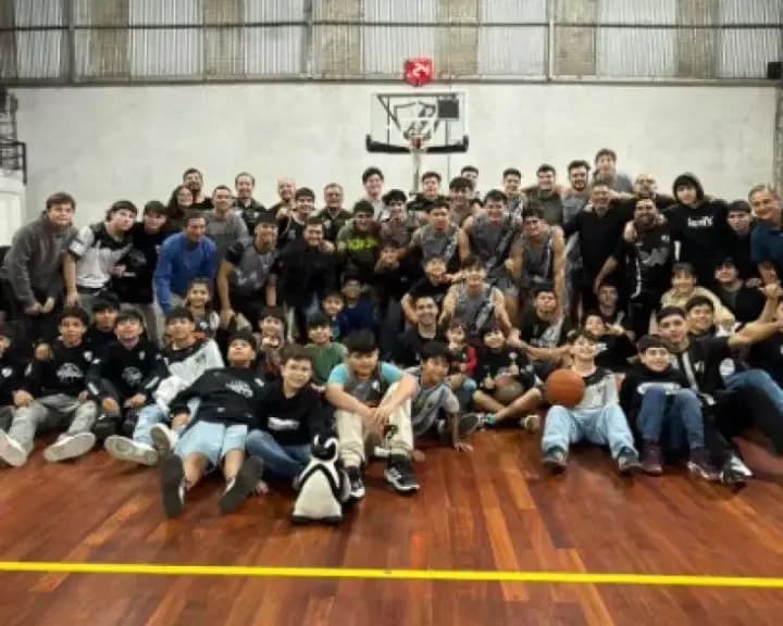 Golpe inicial de Pingüinos en los playoffs de cuartos
