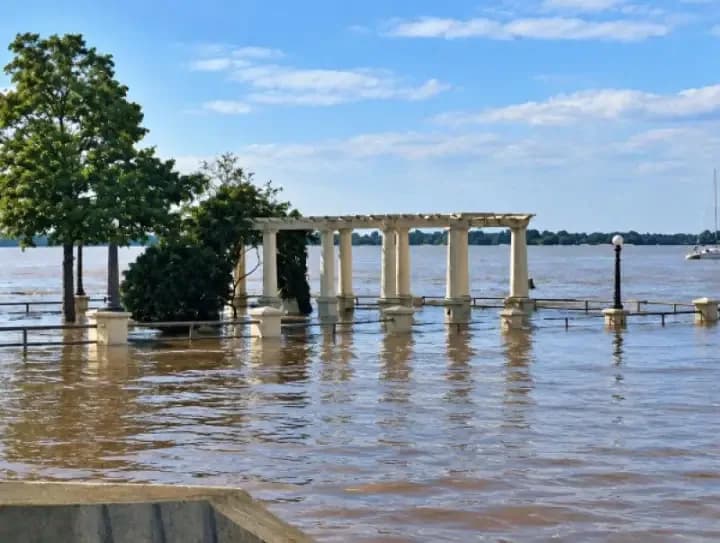 El río Paraná podría subir a la costanera en noviembre