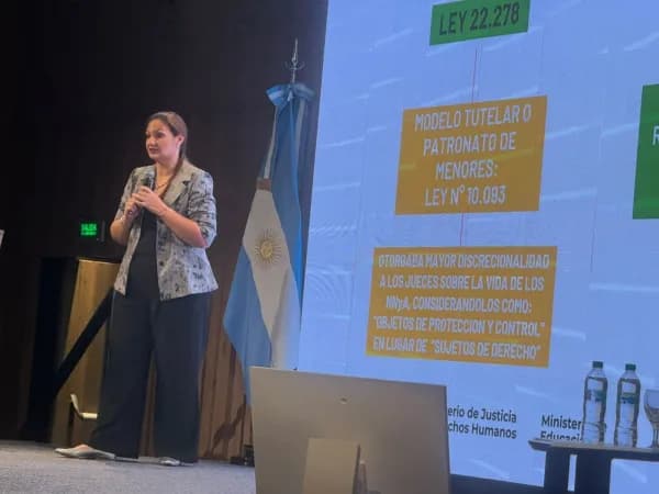 Educación y Justicia capacitaron a docentes de 52 localidades sobre el nuevo Régimen Penal Juvenil