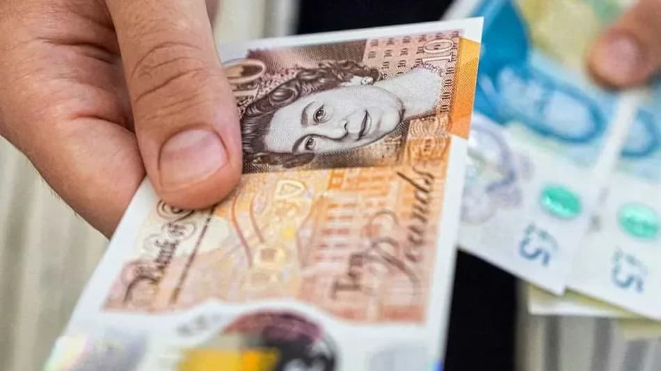 25 libras de ahorro mensual para una familia tipo: en RDC analizaron el alcance de las medidas económicas del Reino Unido