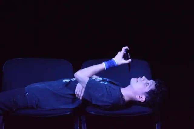 "Proyecto Vida": una propuesta teatral para prevenir el suicidio adolescente