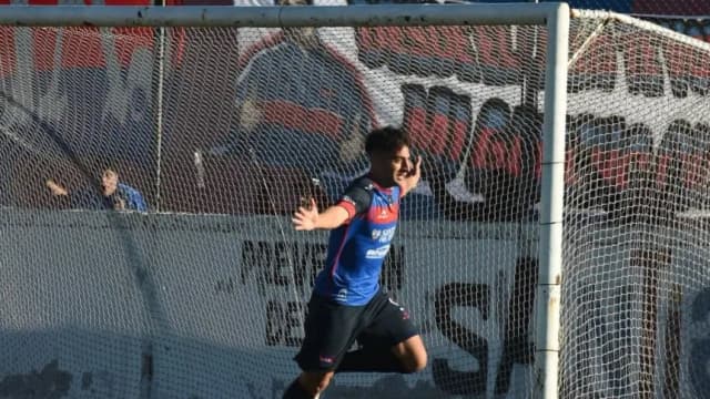 El trotamundos que a los 39 años es uno de los goleadores de la Primera Nacional - TyC Sports