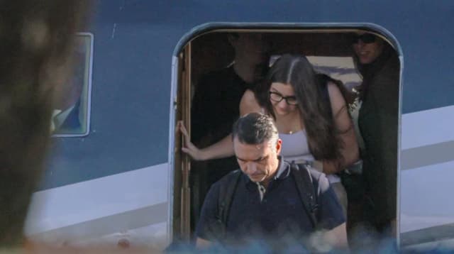 Flávio Bolsonaro se fugó de Brasil apoyado por el Gobierno argentino
