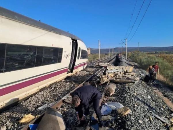 Tragedia en España: se suspendió la fecha de Copa del Rey por el choque de trenes