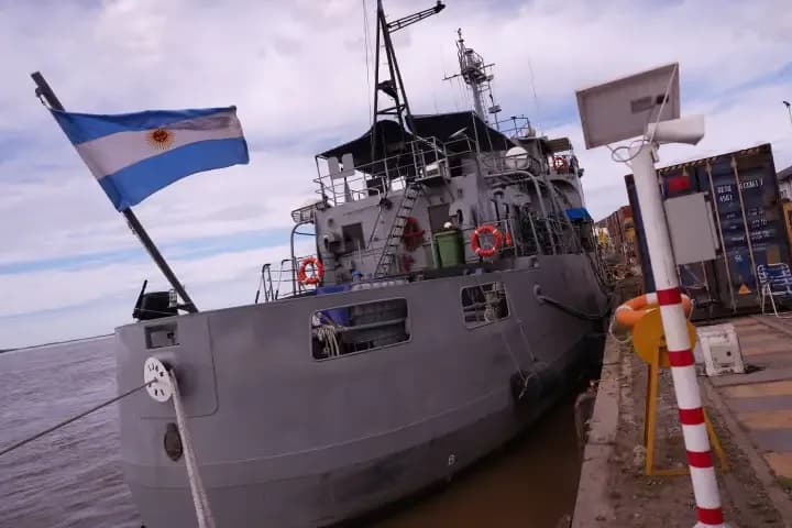 Buques de la Armada se suman al operativo de Corrientes ante el fenómeno de El Niño