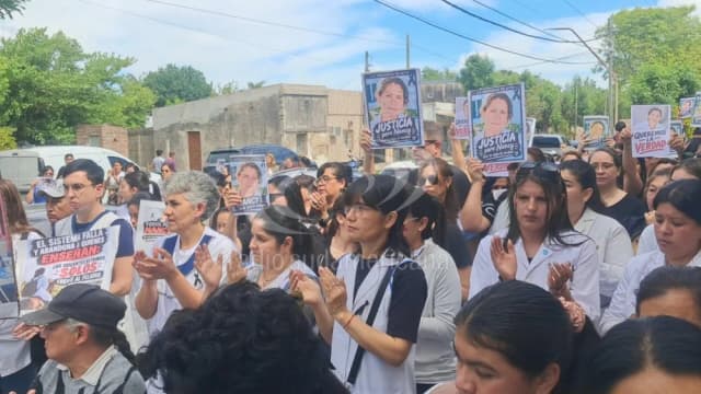 Paro y movilización docente por la muerte de la maestra Nanci Godoy