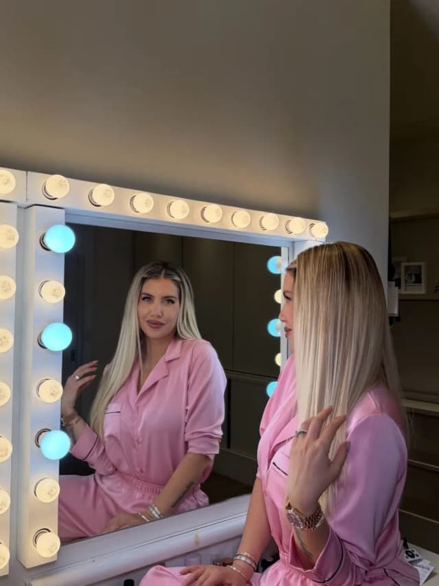 Wanda Nara compartió un video en topless: Mamita hermosa de 5 bebés