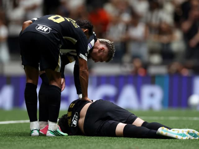 Atento Boca: un jugador de Atlético Mineiro al hospital y otro con posible desgarro en la derrota del clásico