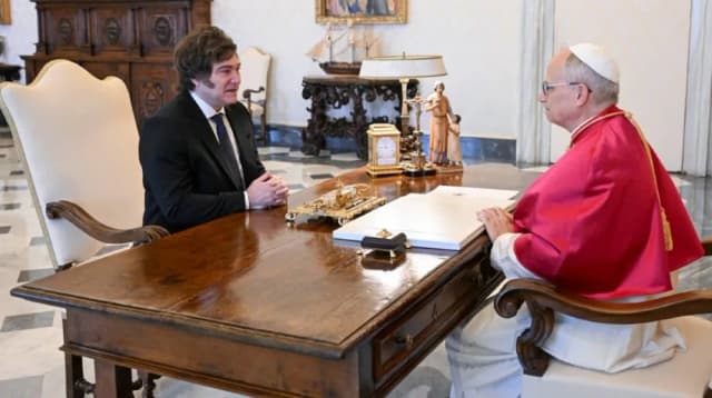 Nación confirmó que Milei recibirá al papa León XIV en el aeropuerto