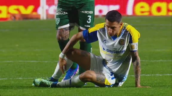 ¡Alarmas en Central! Di María salió con molestias ante Sarmiento