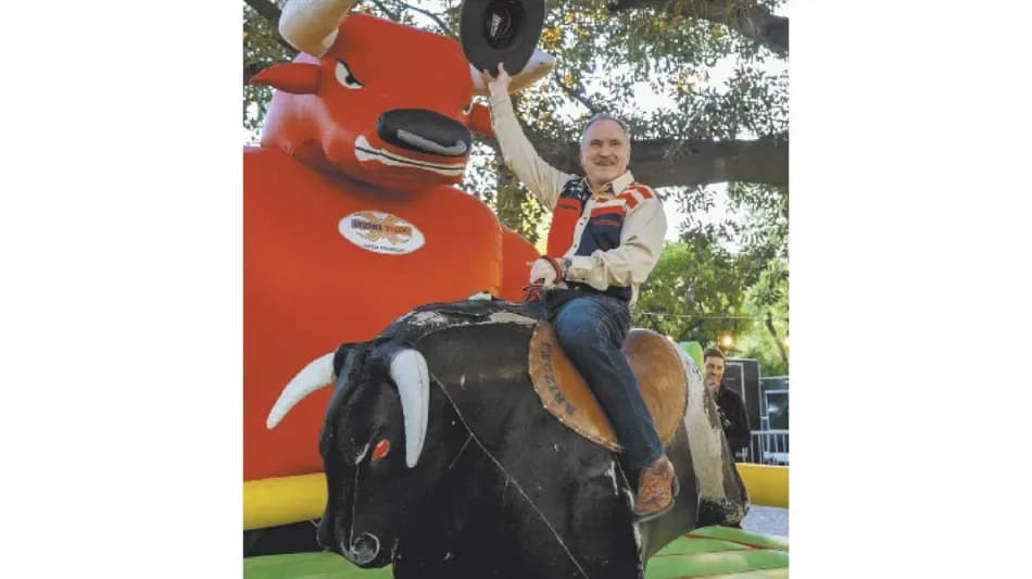 A un año de su llegada a la Argentina, el embajador Peter Lamelas tuvo su ‘rodeo’