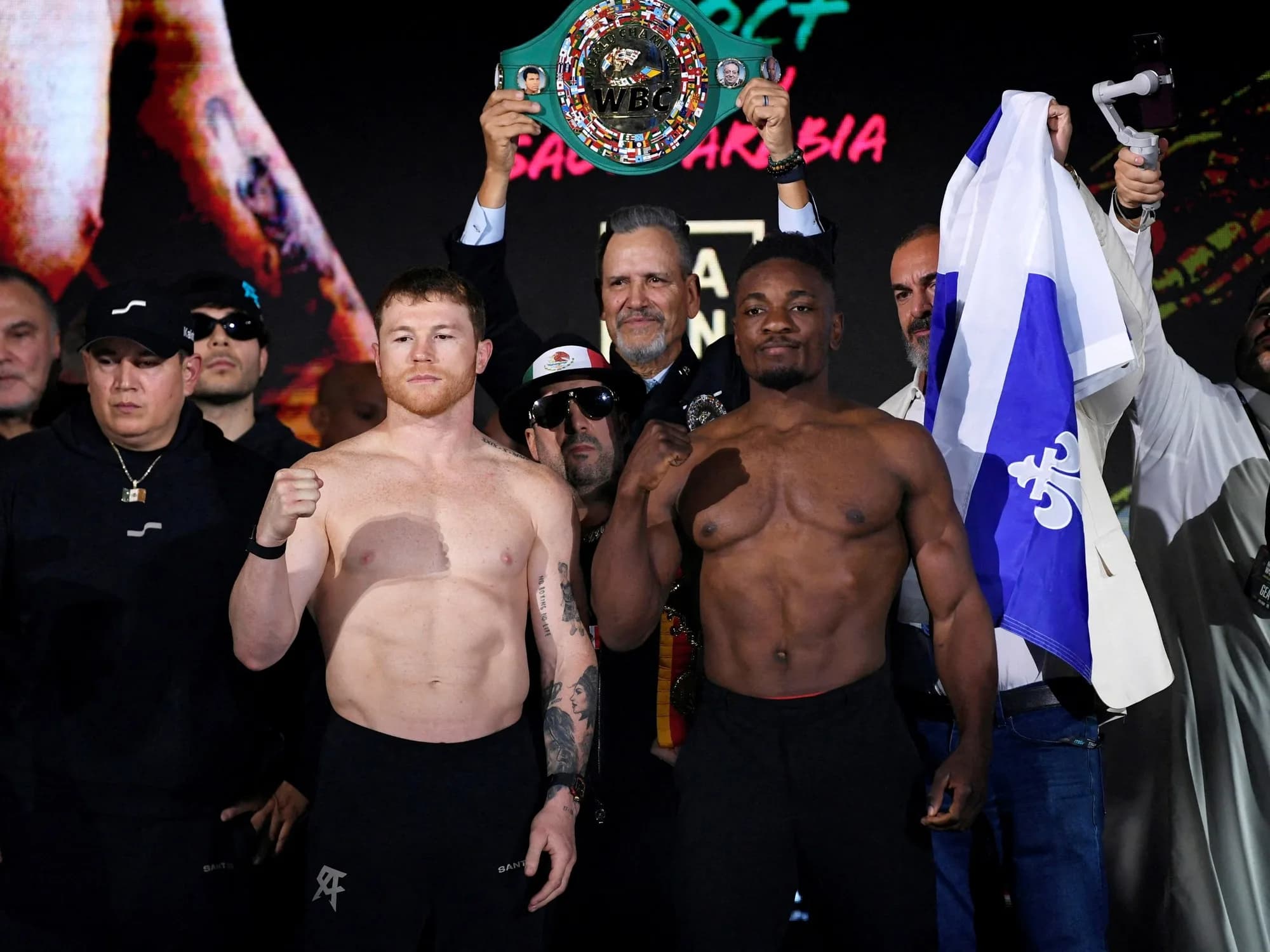 Canelo Álvarez vs. Christian Mbilli, hoy EN VIVO: a qué hora pelea y por dónde se puede ver