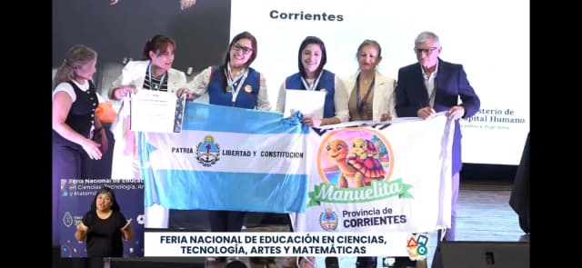 Pintaron los atardeceres de Corrientes y se llevaron un premio nacional