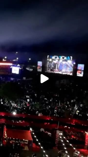 Portada de video: "Detrás de cada palabra hay una historia.