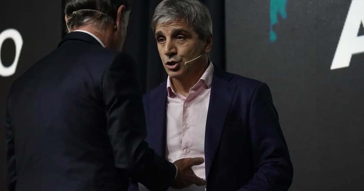 Obra pública: Caputo les reconoció a constructoras una deuda de $220.000 millones y ofreció pagarles con bonos