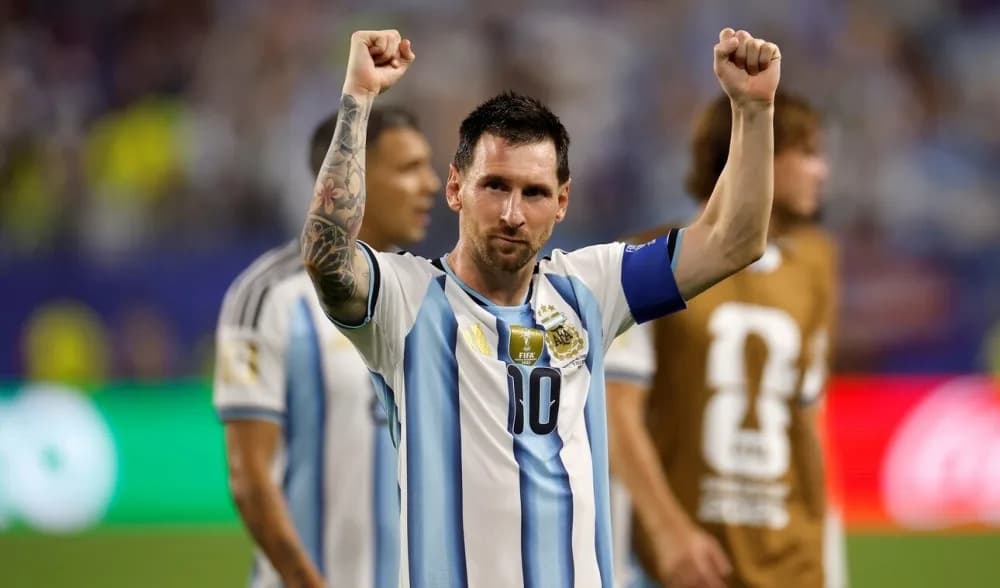 Escuelas correntinas con horario reducido por el partido de Argentina