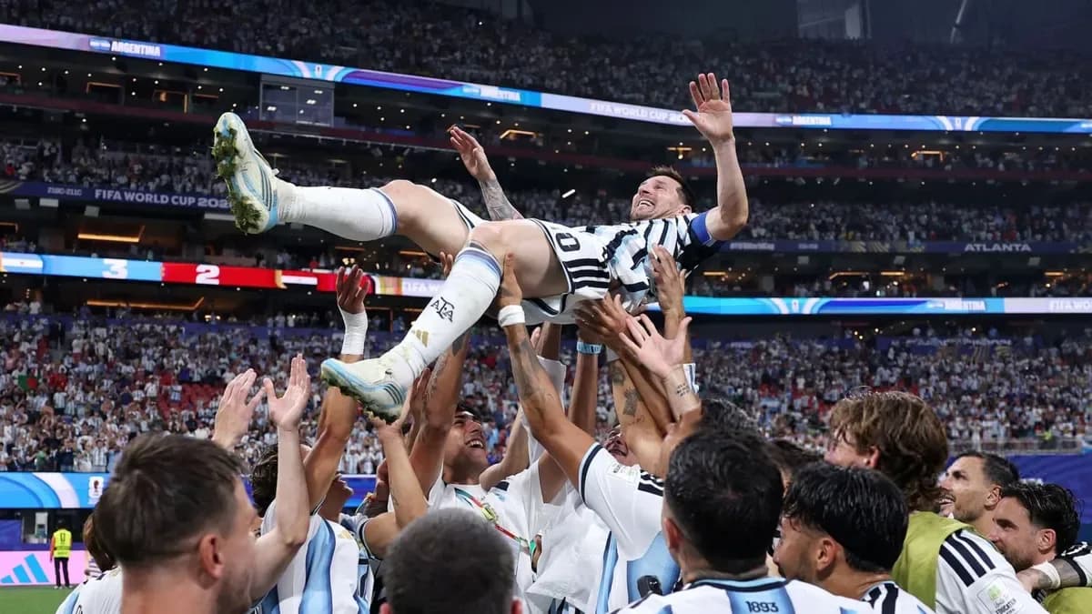 Argentina remontó un partido para el infarto, le ganó a Egipto sobre el final y está entre los mejores ocho del Mundial