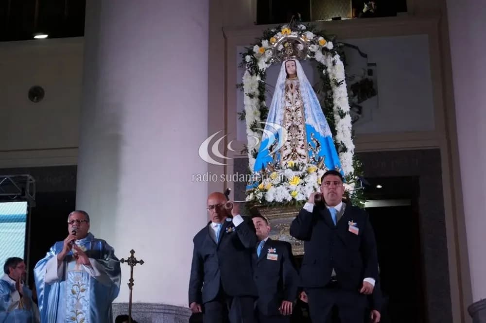 Así iniciaron los festejos por el Día de la Virgen de Itatí en la Basílica