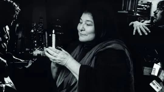Cuatro puertas de entrada al universo de Mercedes Sosa: dos libros y dos discos imprescindibles