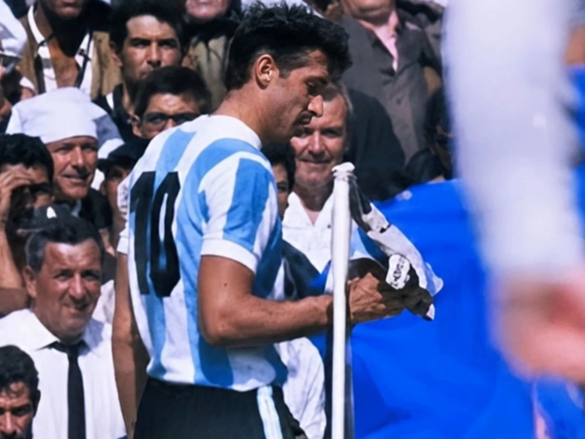 Murió Rattín: el día que enfrentó a Inglaterra y protagonizó el partido que cambió la historia del fútbol
