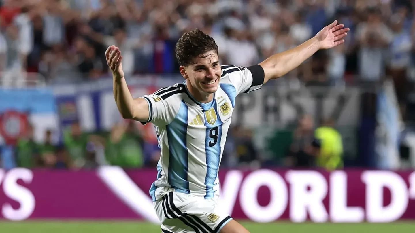 Golazo de Julián y contra letal de Lautaro: así fueron los goles de Argentina en el alargue - TyC Sports