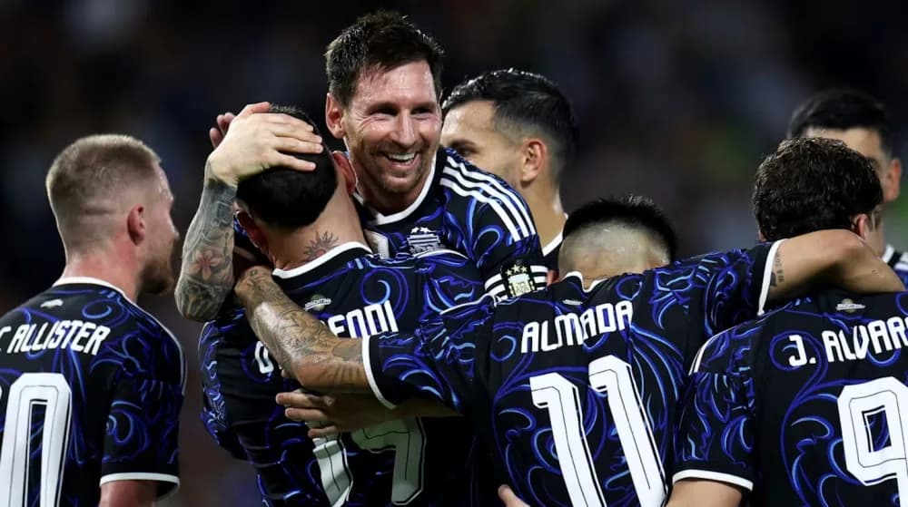 Argentina jugará de azul ante Inglaterra: historia y coincidencias