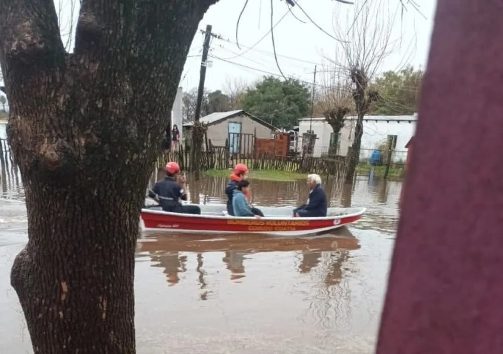 Curuzú Cuatiá: vecinos fueron evacuados tras las intensas lluvias