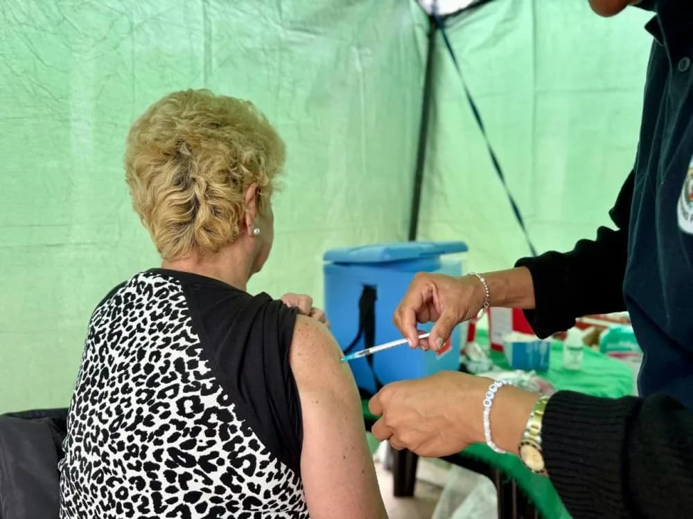 Cuándo y dónde vacunarte contra la gripe y el Covid-19 en Corrientes