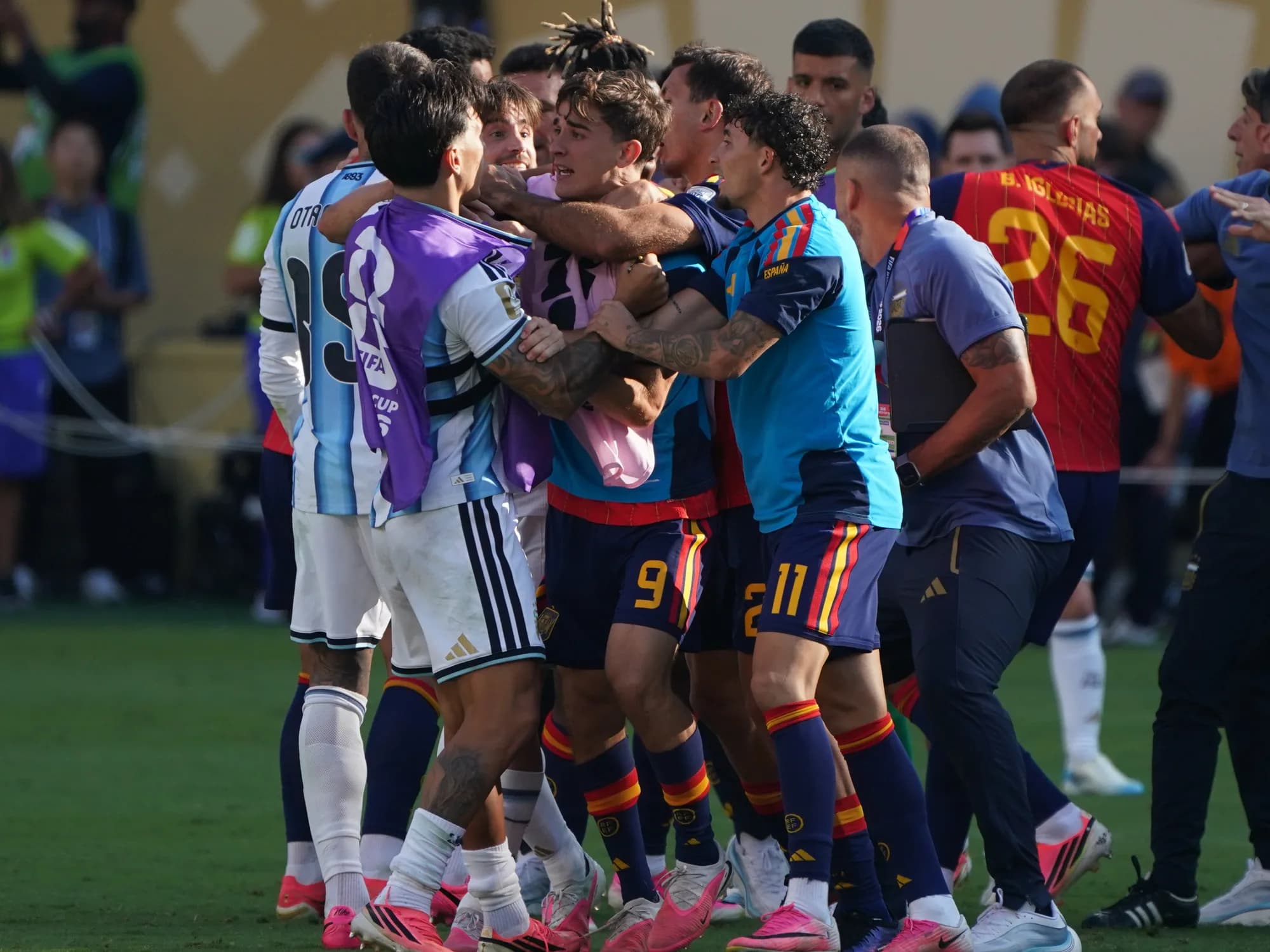 El paso a paso de la pelea del final y ¿pueden sancionar a Argentina?