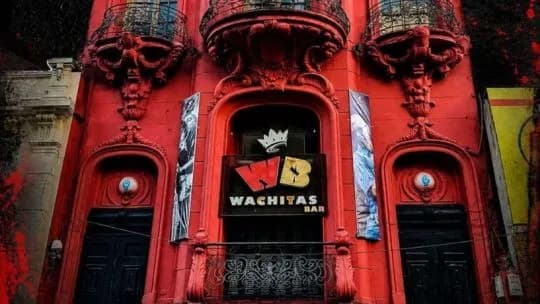 "Tengo una sorpresa para vos y todos los tuyos": amenazaron de muerte a la exempleada de Wachitas que denunció una red de prostitución