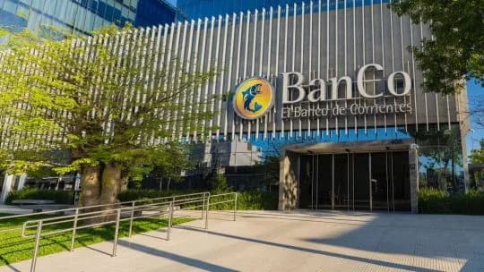 El Banco de Corrientes habilitó el "Aguinaldo Dorado": cómo pedir el anticipo del SAC