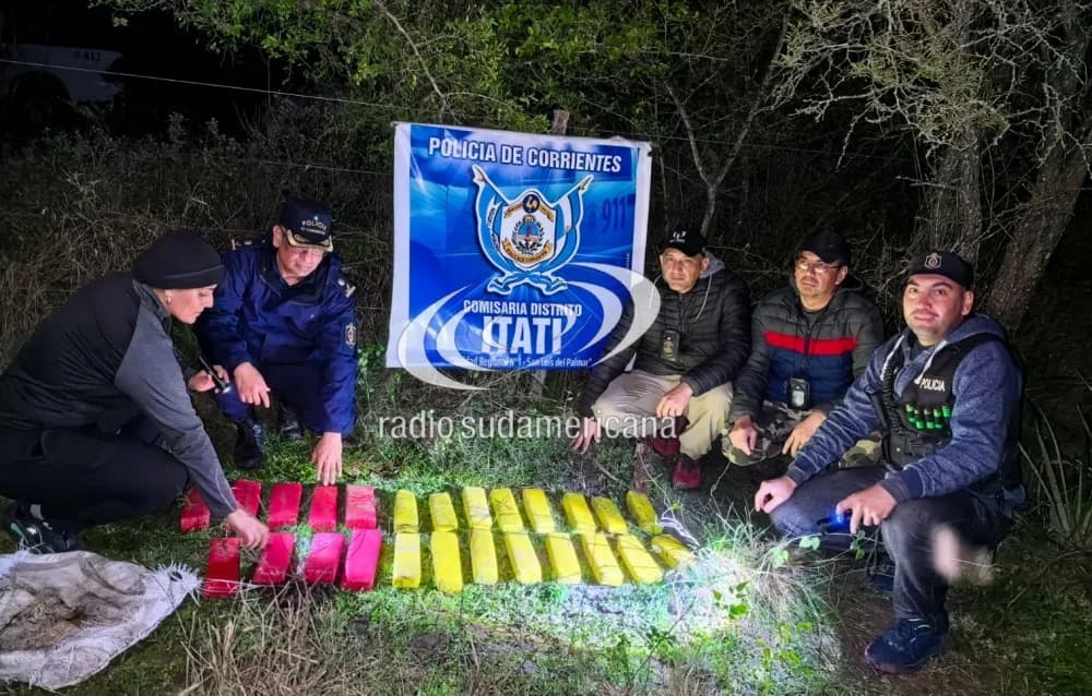 Huyeron de un control policial y arrojaron 16 kilos de marihuana