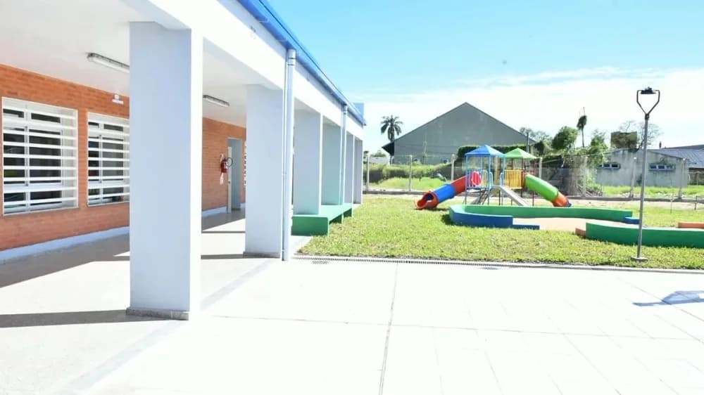 Corrientes realizó obras en 892 escuelas durante el receso invernal