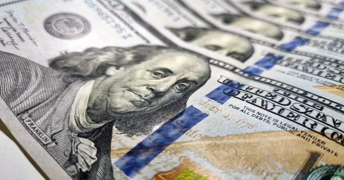 No afloja la demanda de dólares: en junio, un millón y medio de personas compraron US$ 2.443 millones