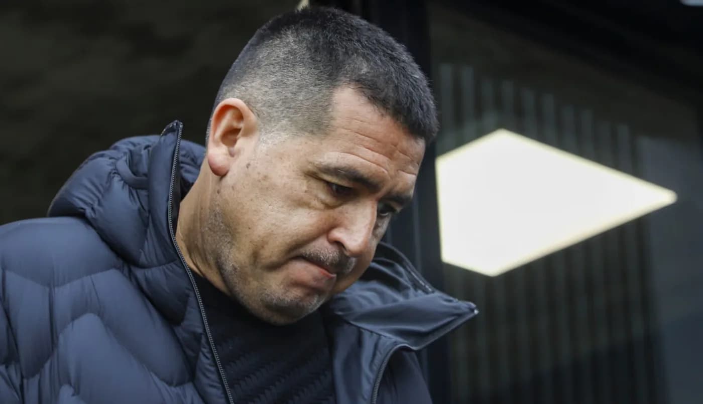 Riquelme, lapidario con el equipo tras clasificar: “No te pueden hacer un gol de lateral”
