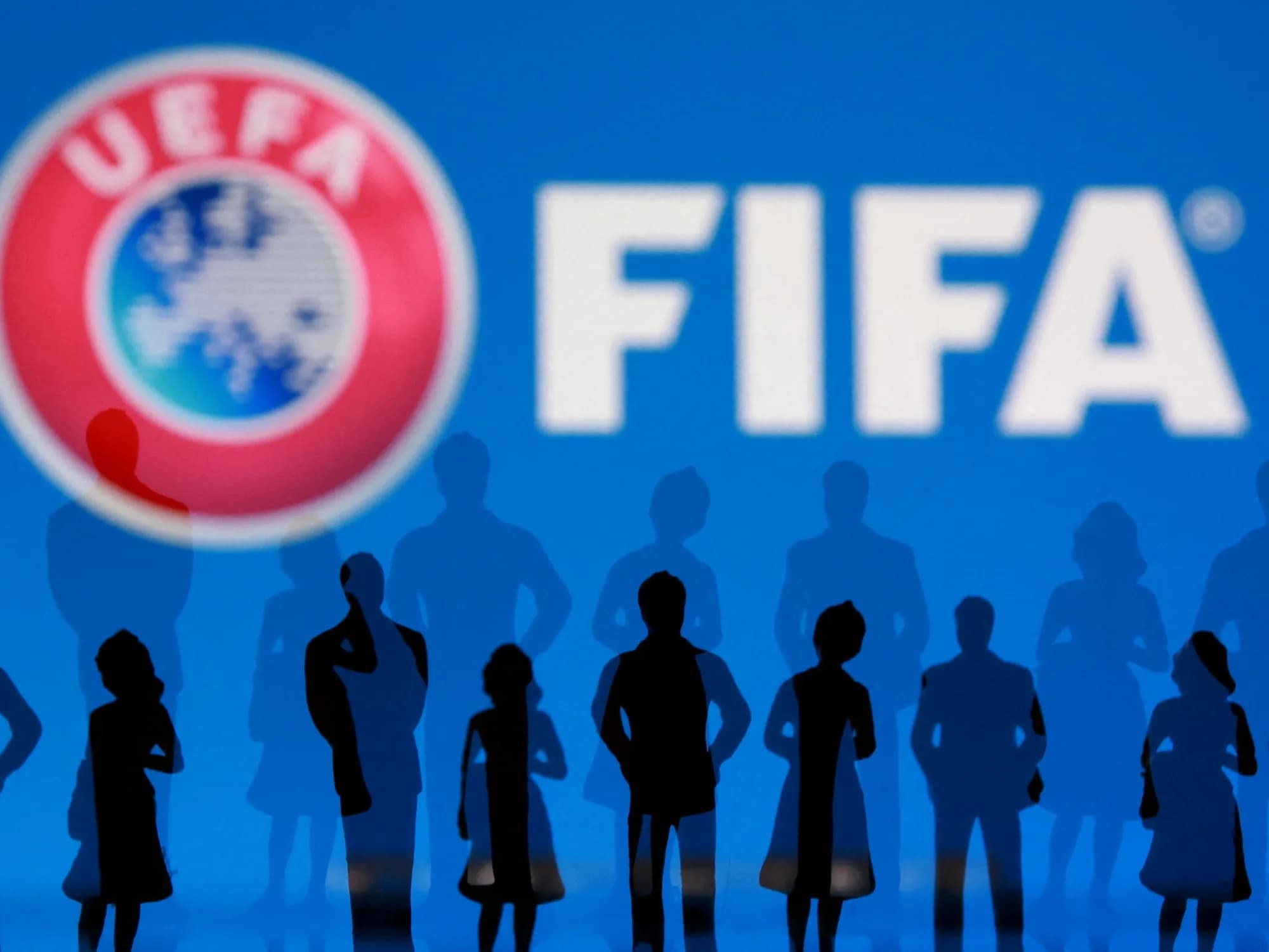 Las 72 horas de un escándalo mundial: cronología del proyecto de la FIFA que provocó un fuerte rechazo y terminó rápidamente