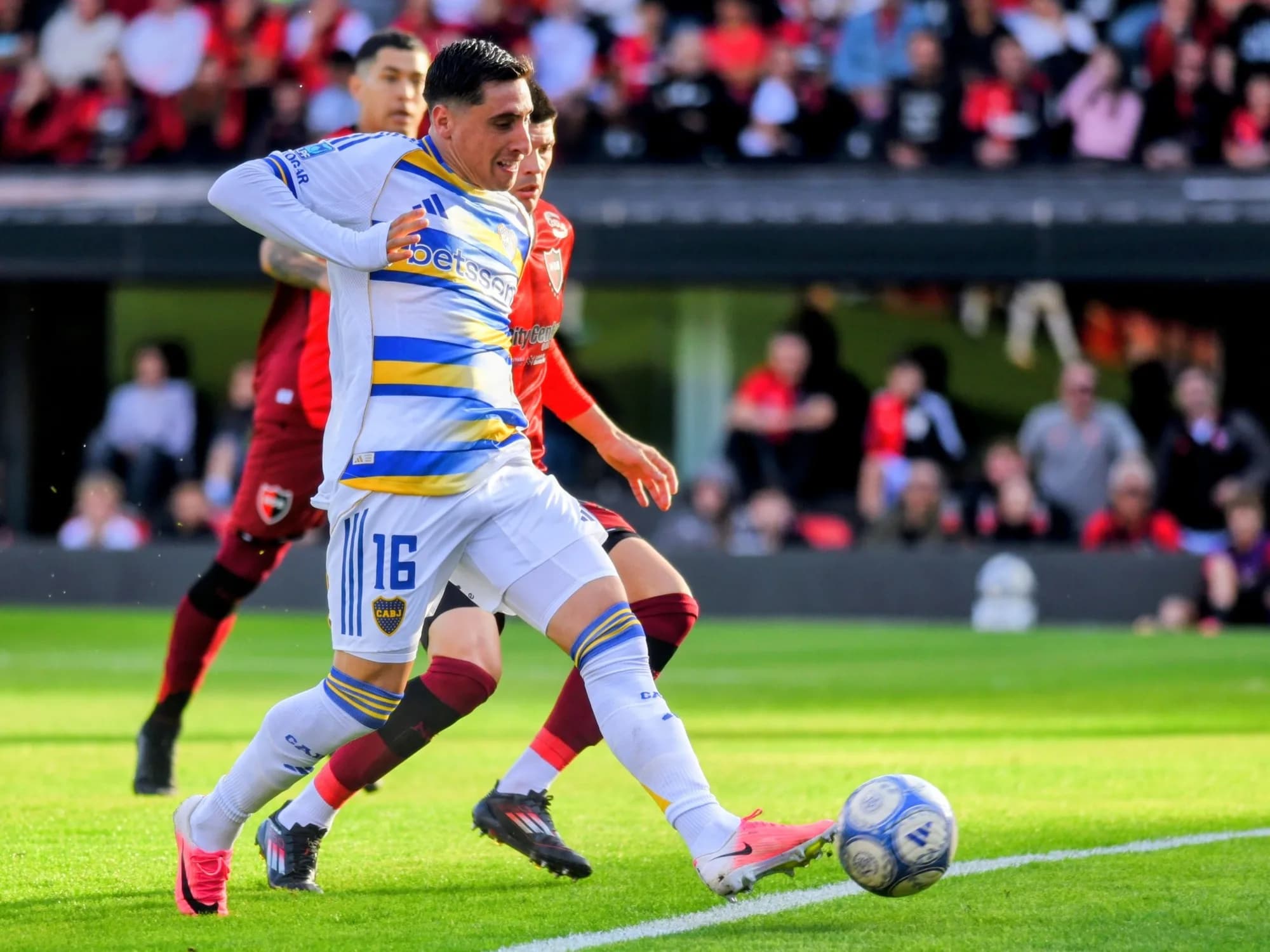 Merentiel y su mala racha, con tres chances desperdiciadas en 20 minutos