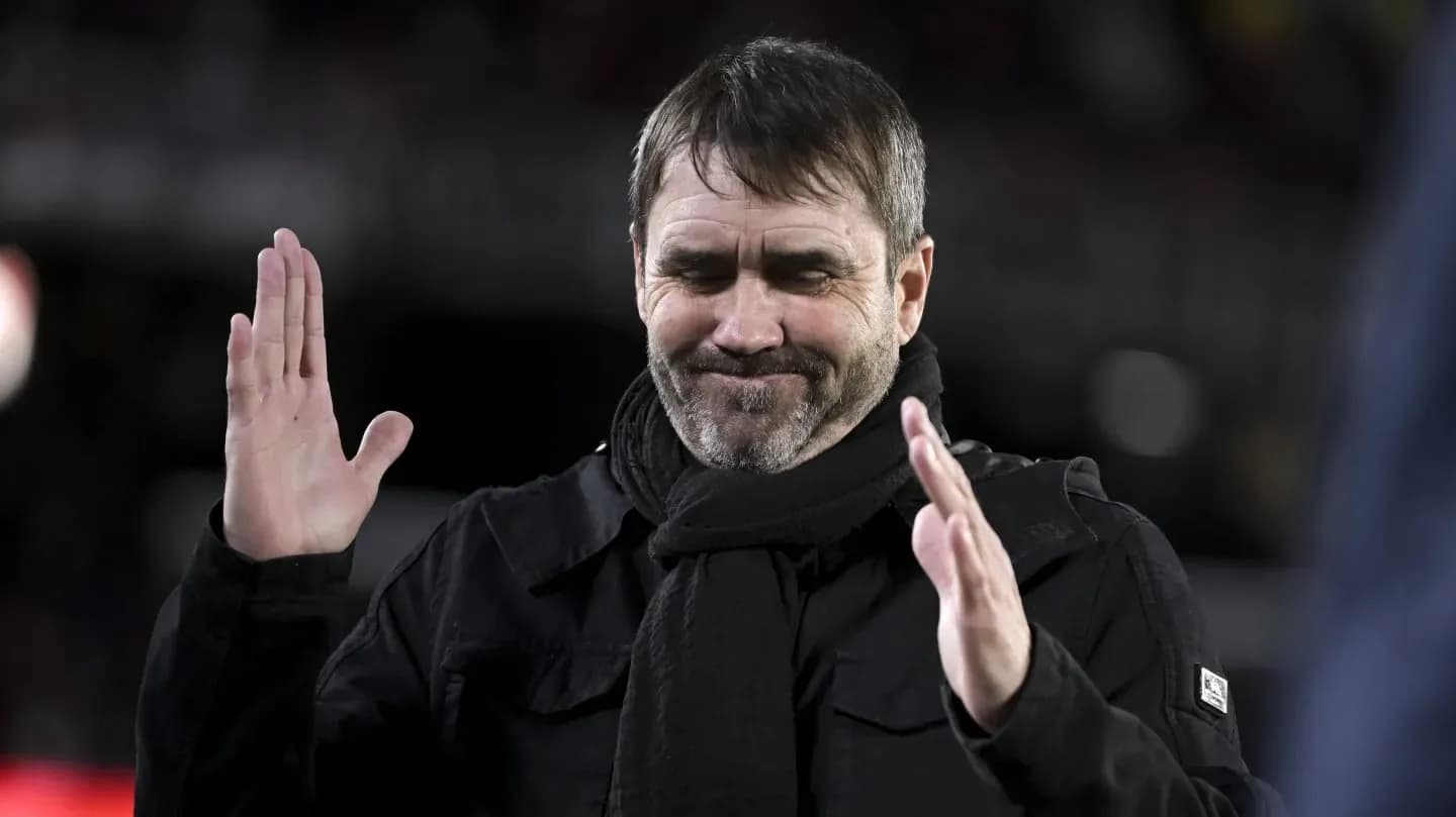 Coudet fue silbado por algunos hinchas de River antes del partido con Rosario Central - TyC Sports