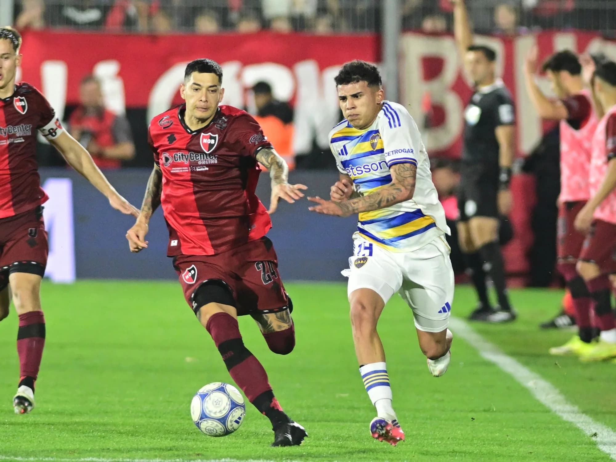 Gambeta, picardía y desfachatez: así fue el partidazo de Leonel Flores en Boca contra Newell's