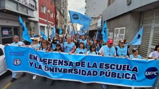 Paro de la UEPC: con alto acatamiento se cumple la medida de fuerza en Córdoba