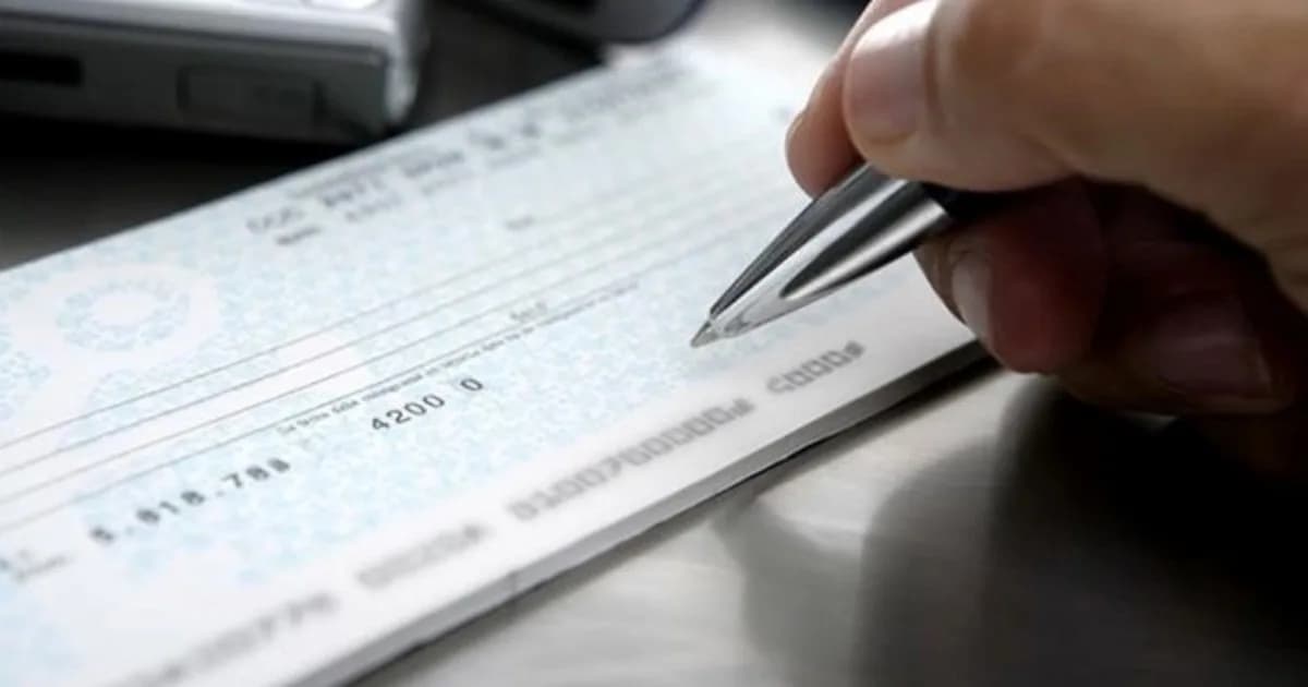 Estrés financiero: los cheques rechazados aumentaron en junio y llegaron a 160.000