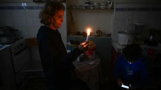 Cuba restablece la electricidad y vuelve a señalar las sanciones de EE.UU. por la crisis energética