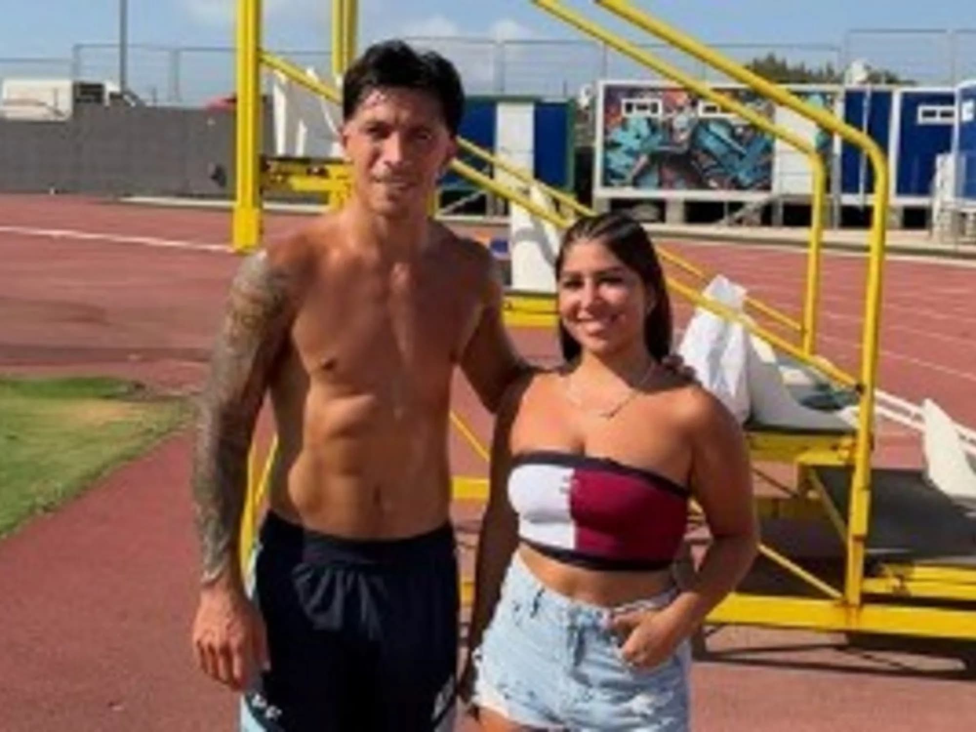 Video: el gesto de Lisandro Martínez con unos hinchas durante sus vacaciones en Ibiza
