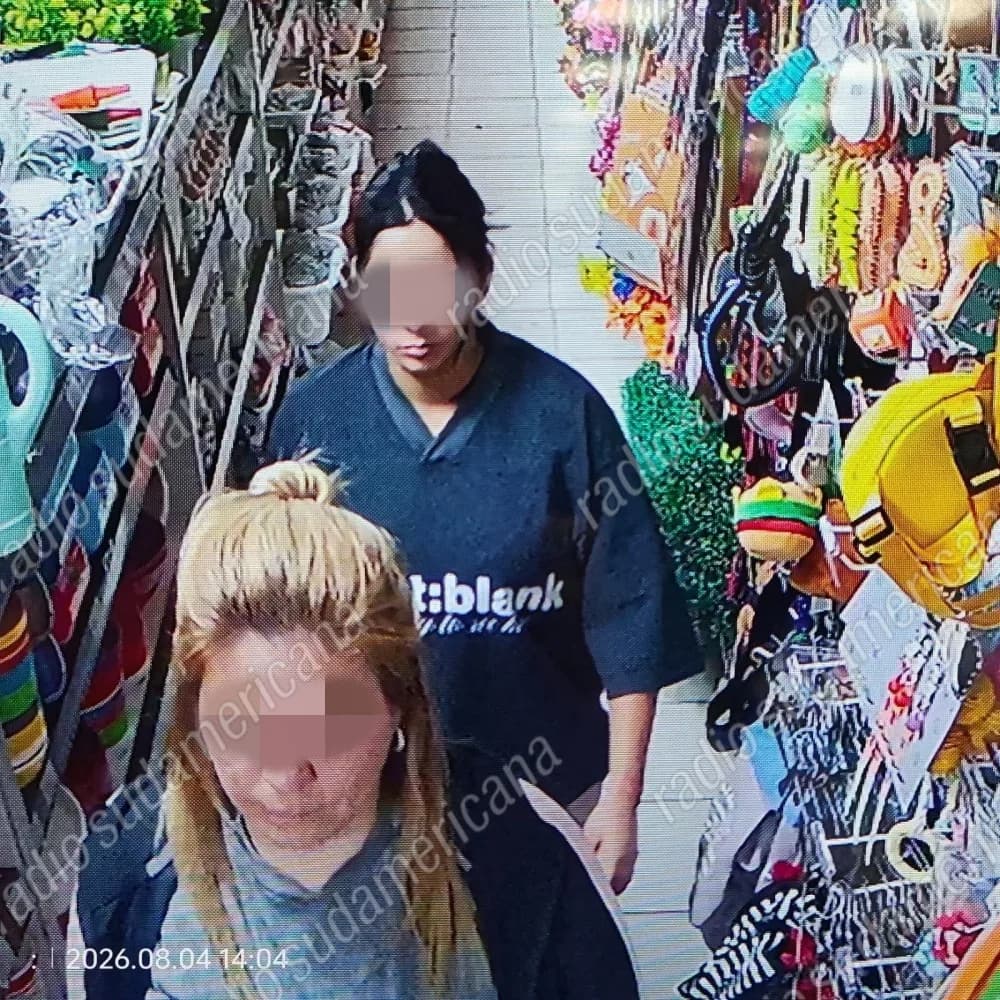Portada de video: Goya: escrachan en video a mecheras robando en una regalería