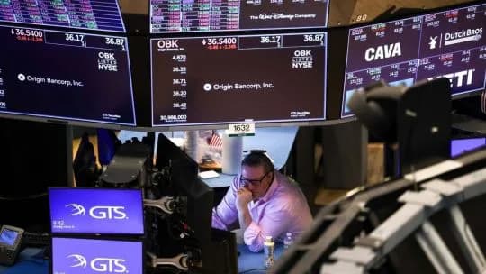Wall Street opera sin rumbo: caen las tecnológicas y el mercado espera señales de Irán y del empleo en EE.UU.
